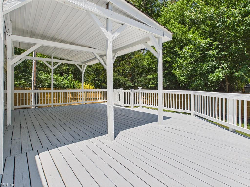 1224 Old Clubhouse RD