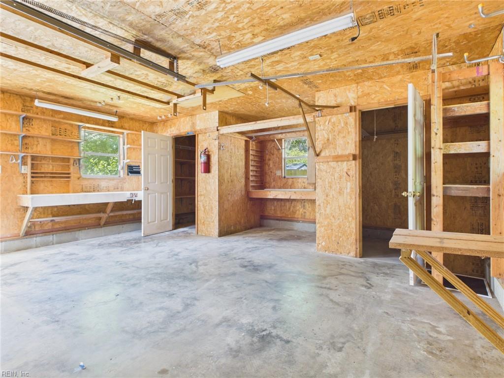 1224 Old Clubhouse RD
