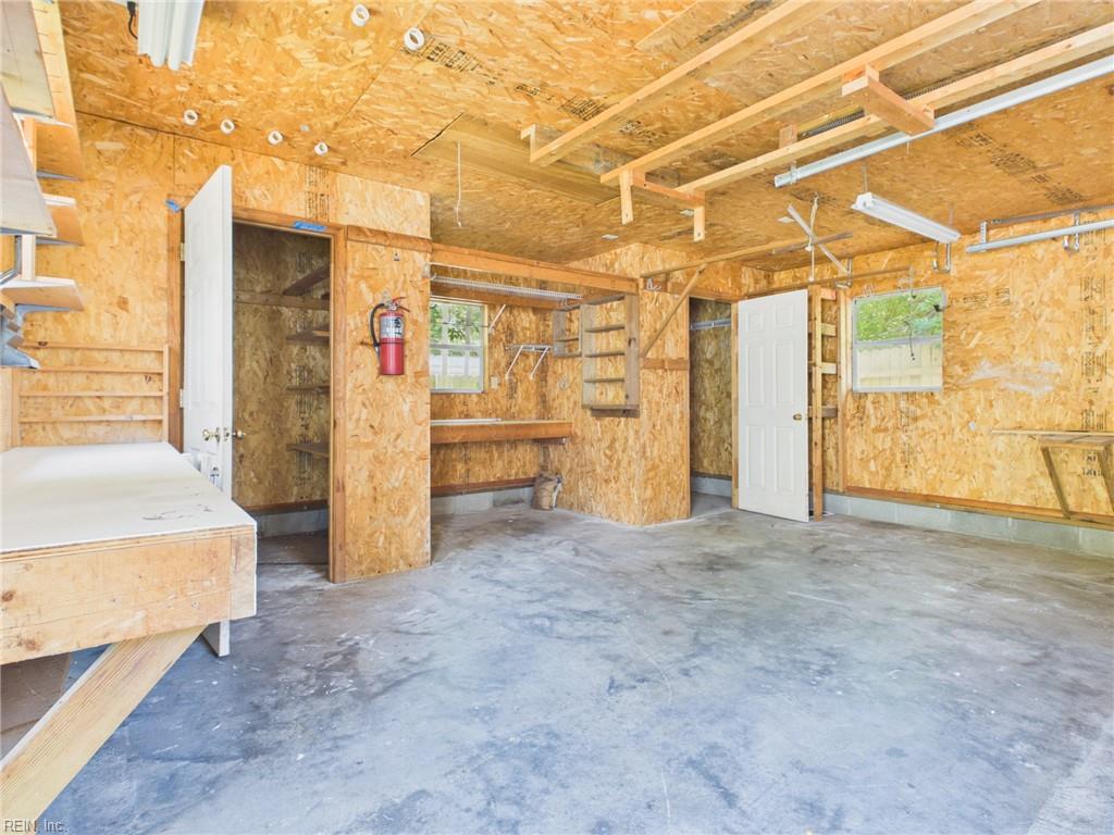 1224 Old Clubhouse RD