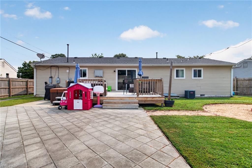 905 Kings Arms DR