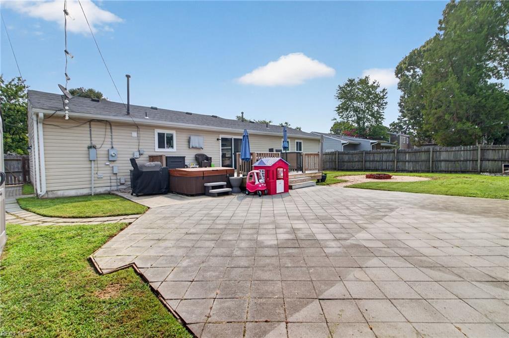905 Kings Arms DR