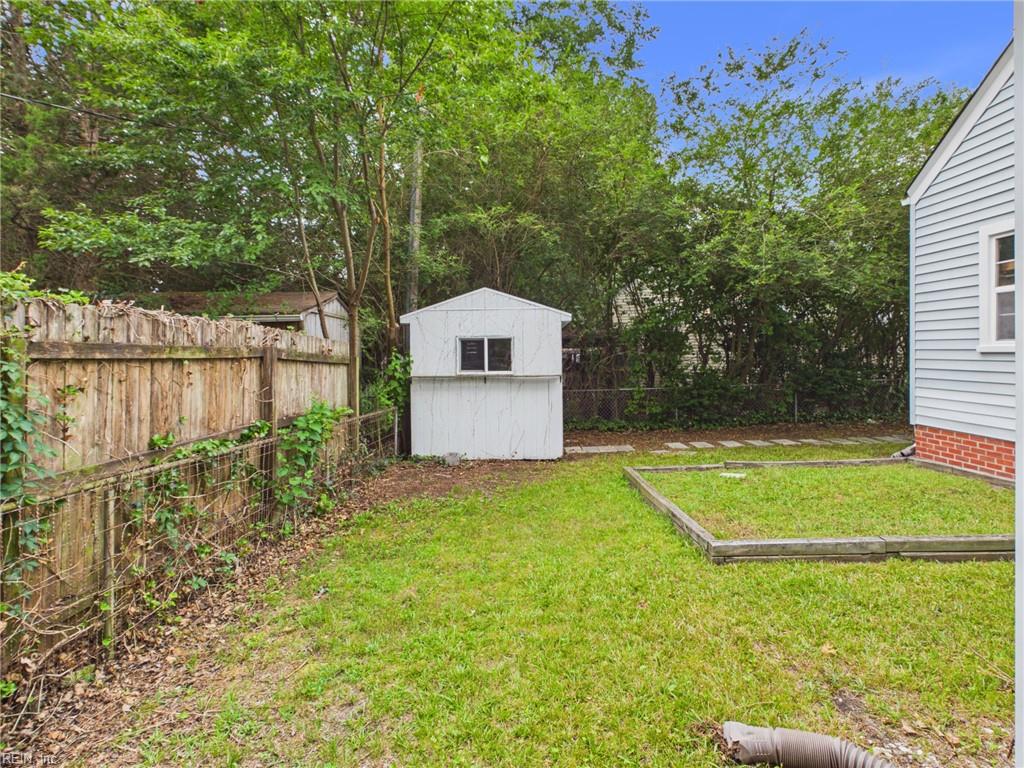 3525 Chesapeake BLVD
