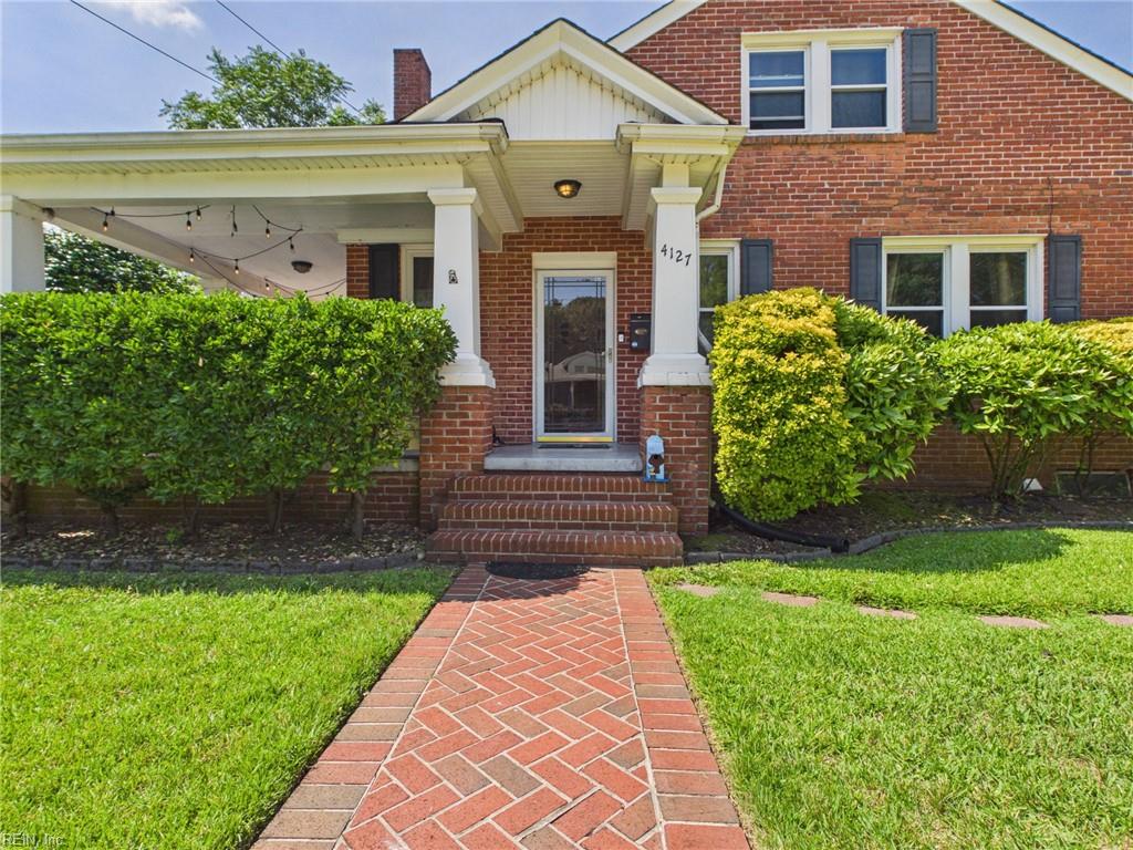 4127 W Greenway CT