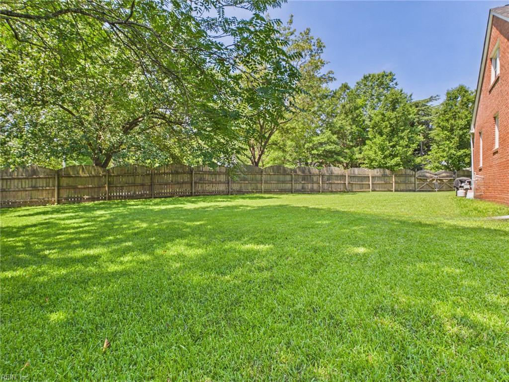 4127 W Greenway CT