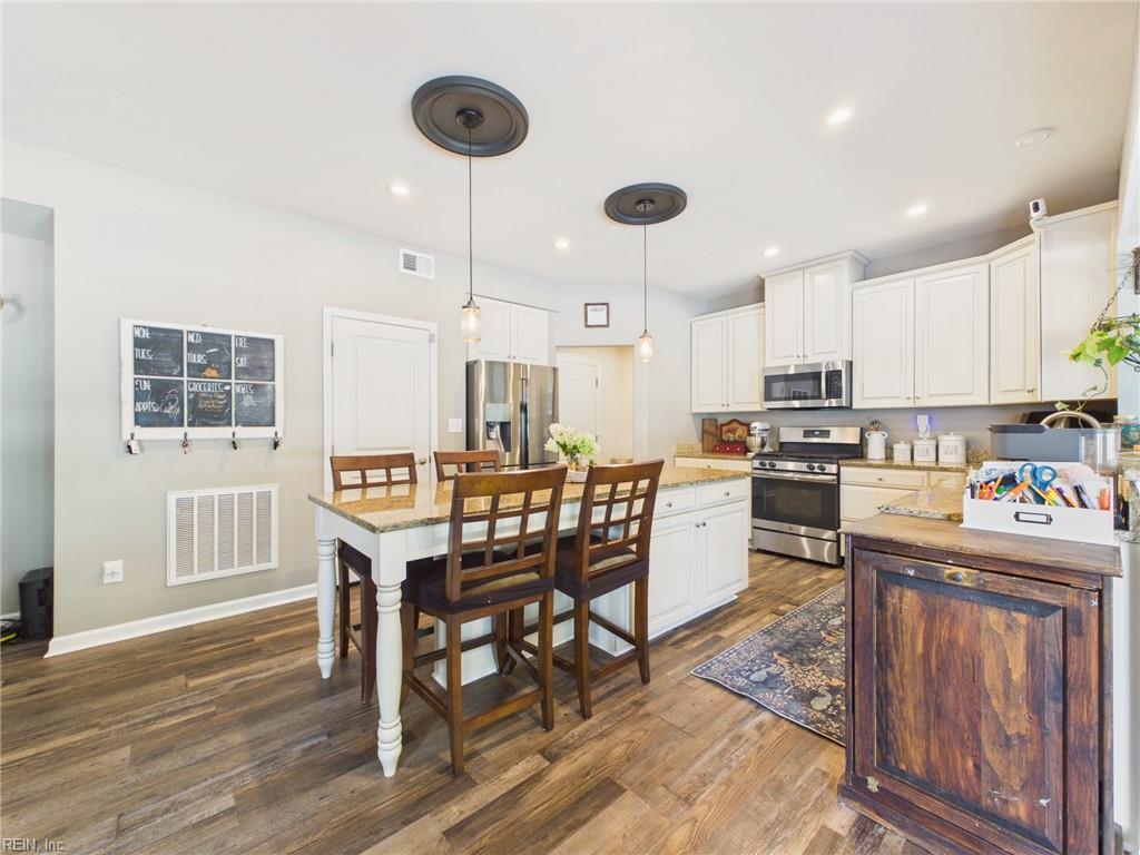 2237 Summer Breeze RD