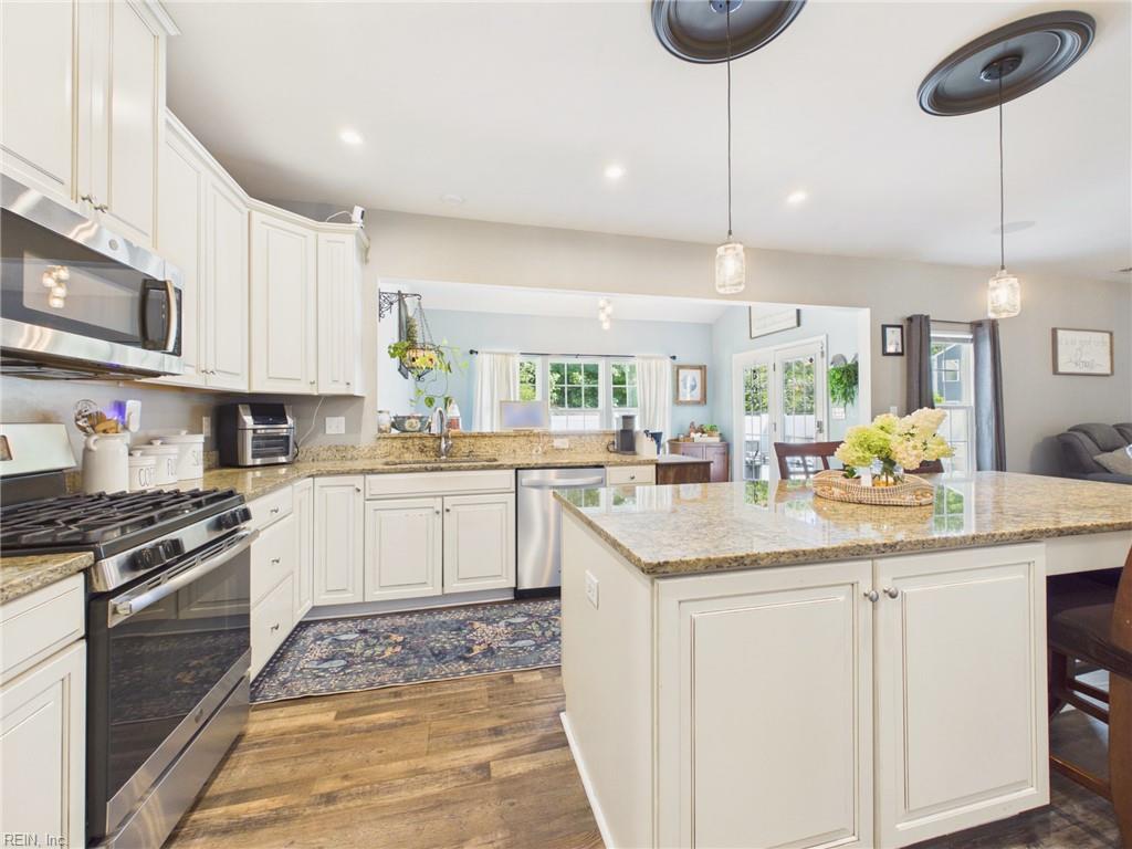 2237 Summer Breeze RD