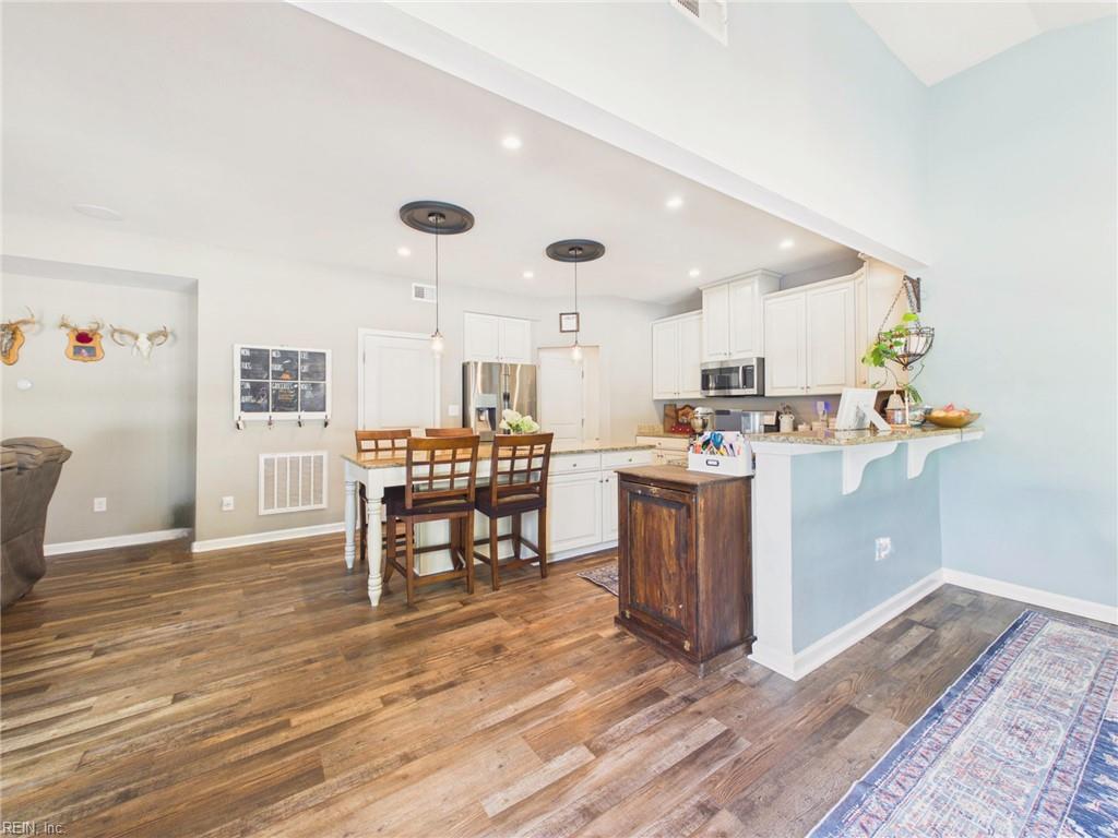 2237 Summer Breeze RD