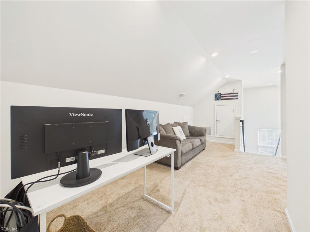 2237 Summer Breeze RD