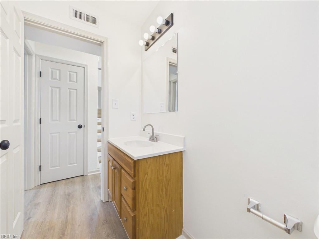1769 Aquamarine DR