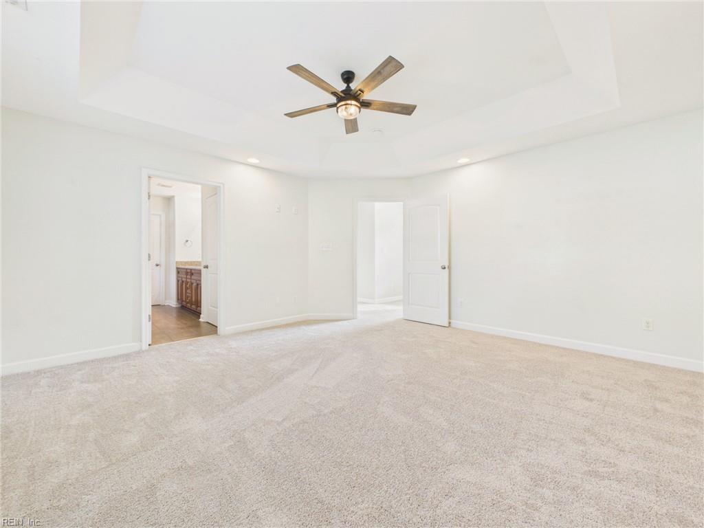 869 Shurney LN