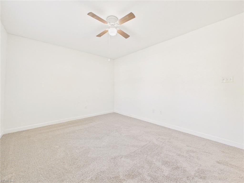 869 Shurney LN