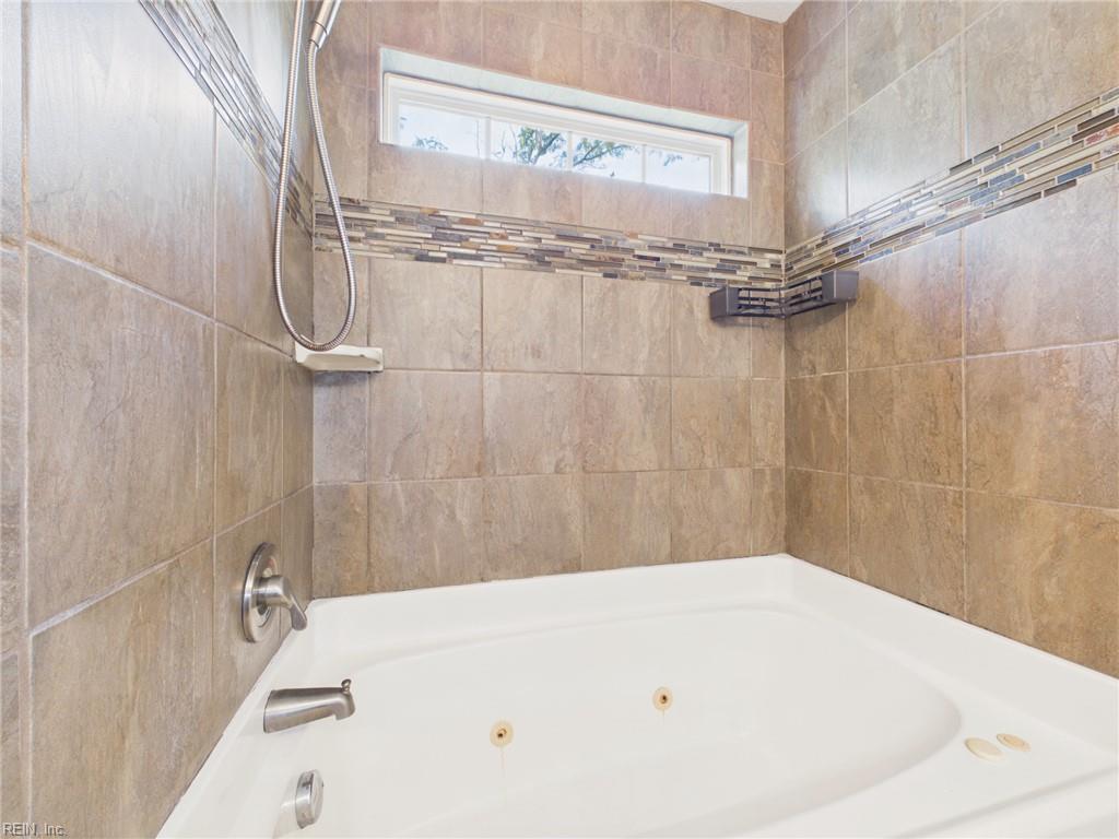 869 Shurney LN