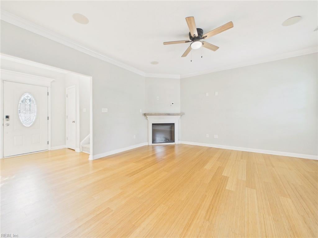 869 Shurney LN