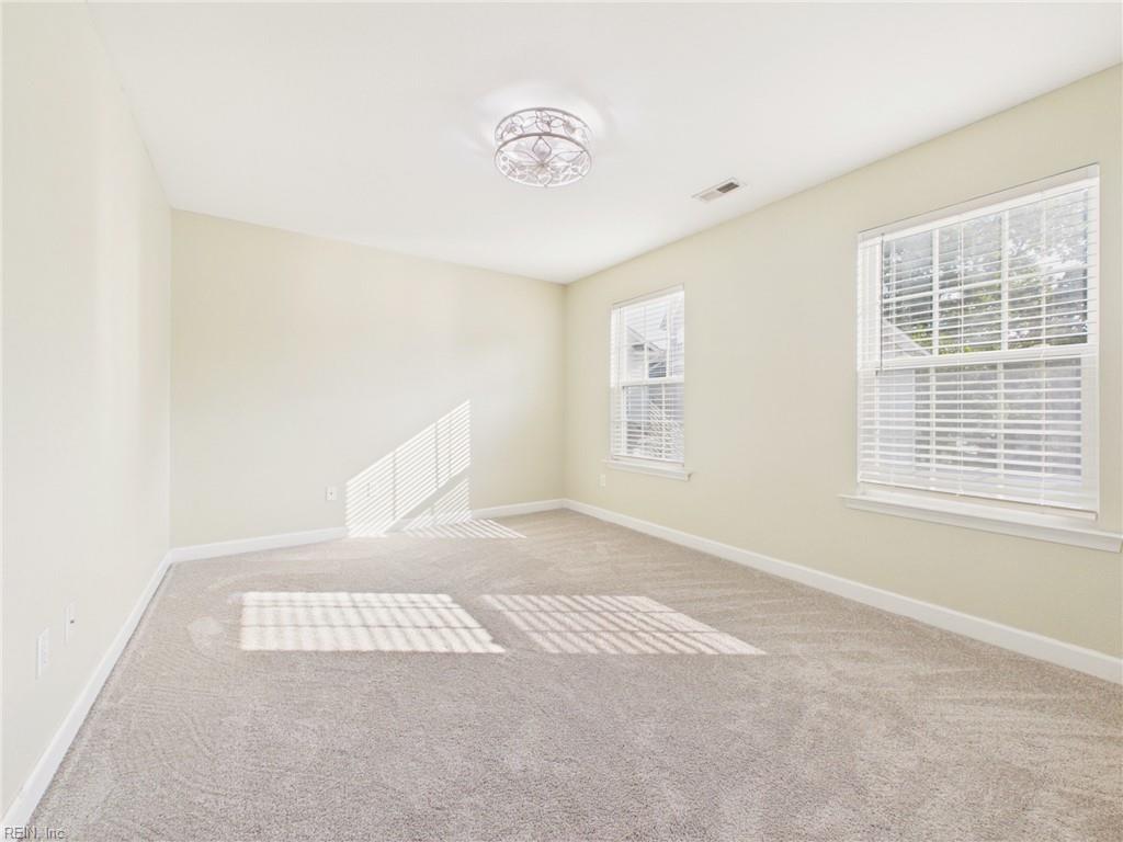869 Shurney LN