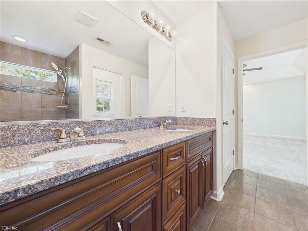 869 Shurney LN
