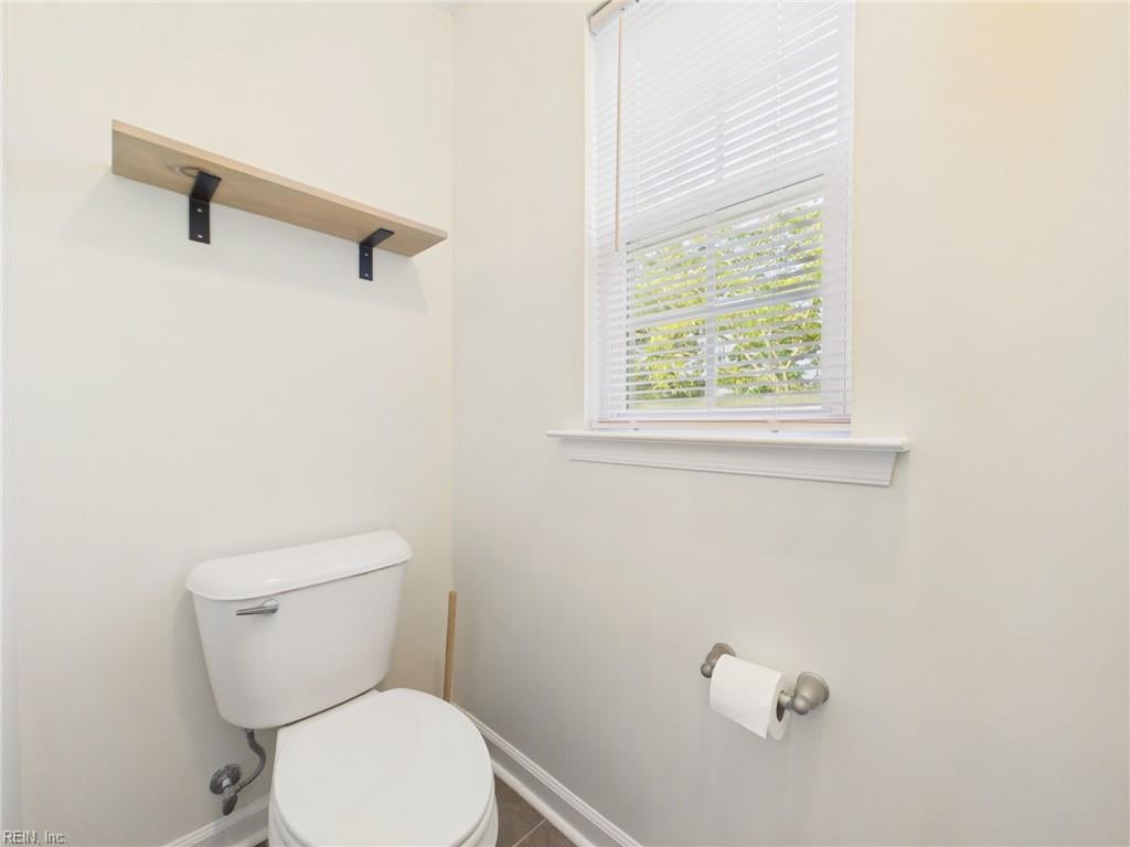 869 Shurney LN