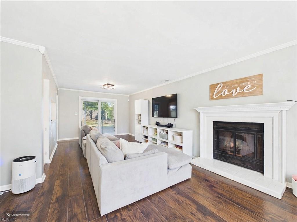 1824 Kathleen CT