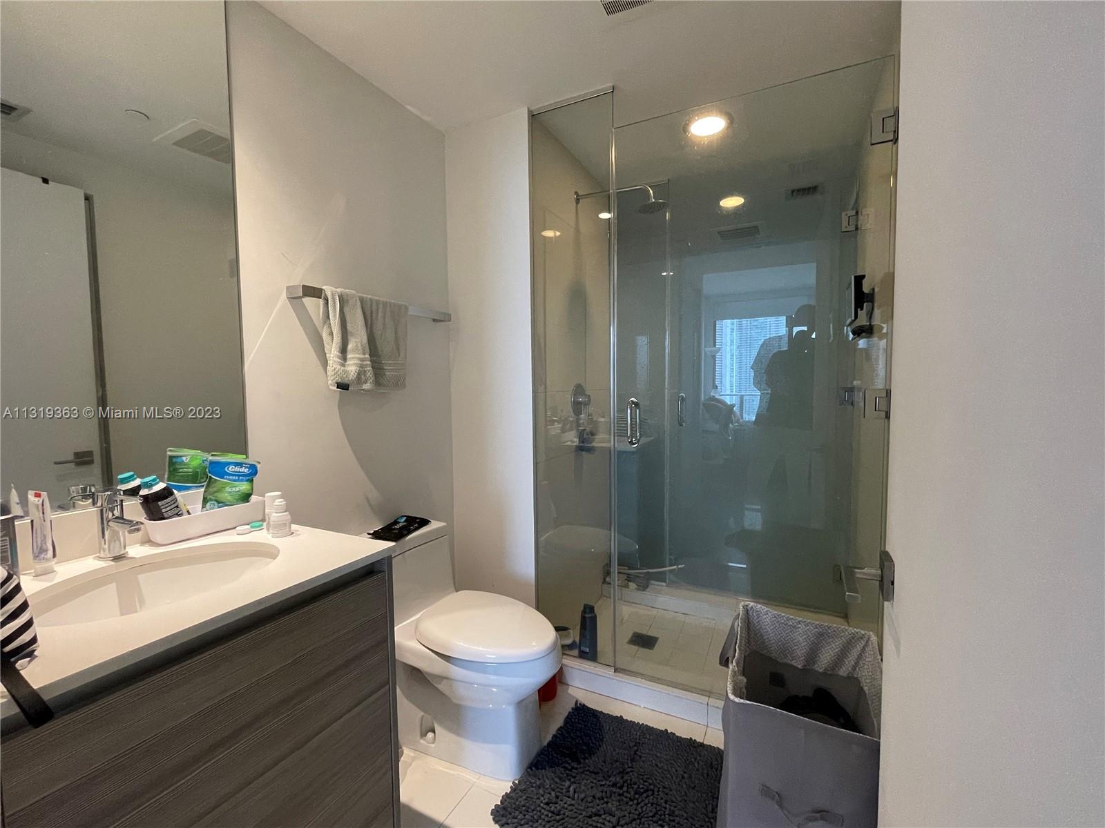 121 NE 34th ST # 2105