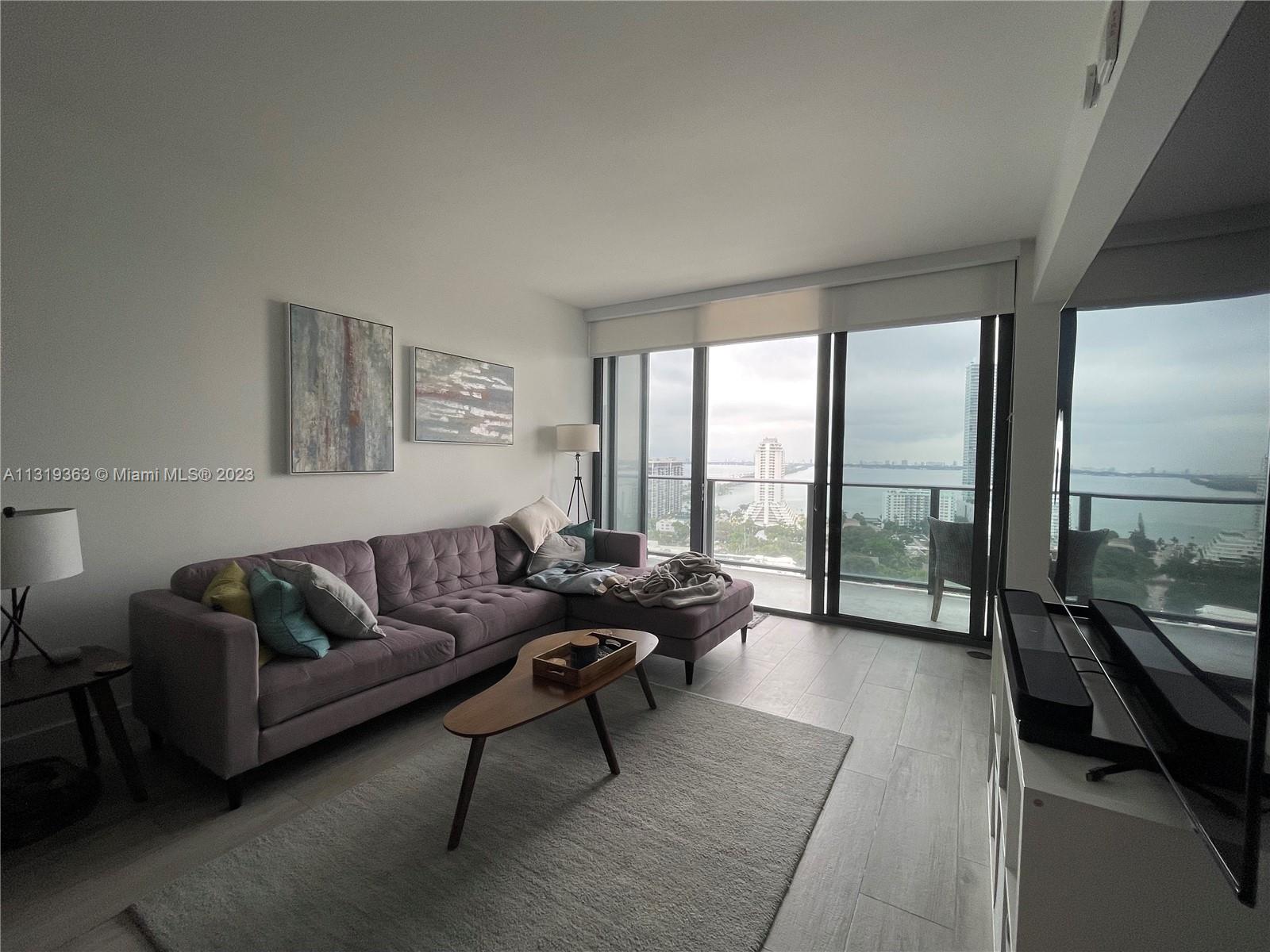 121 NE 34th ST # 2105