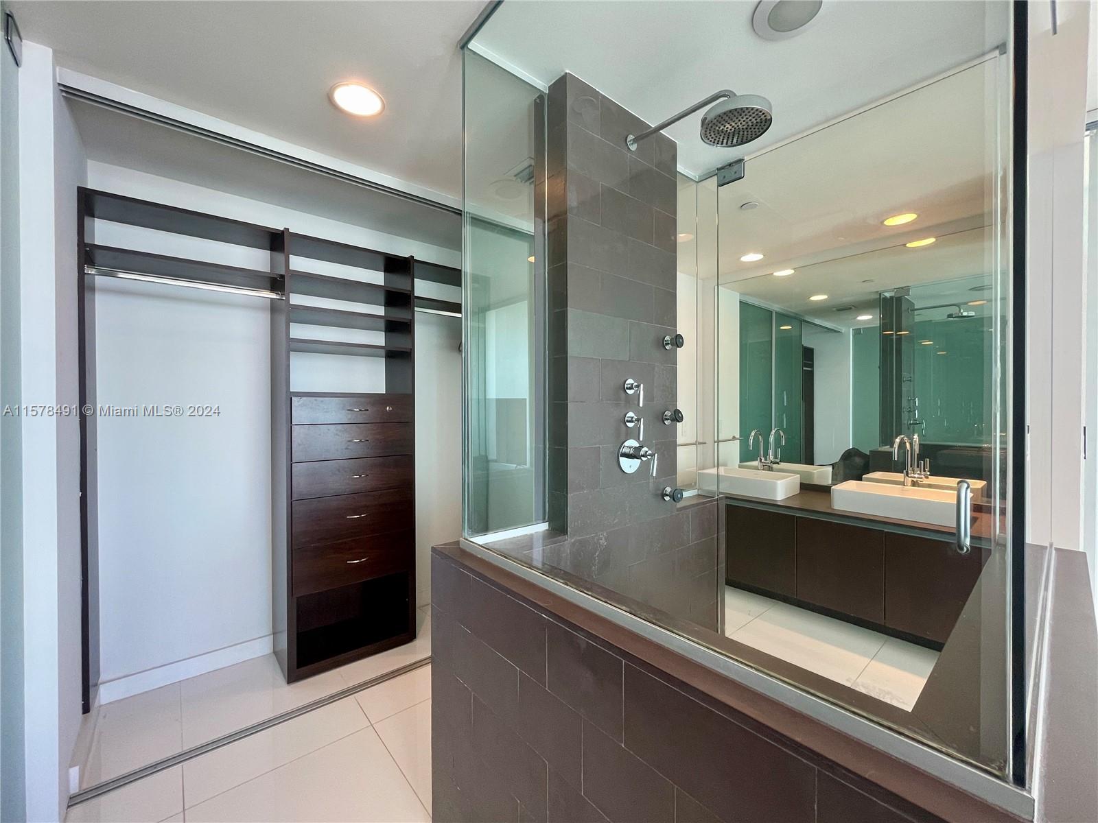 1040 Biscayne Blvd # 3305