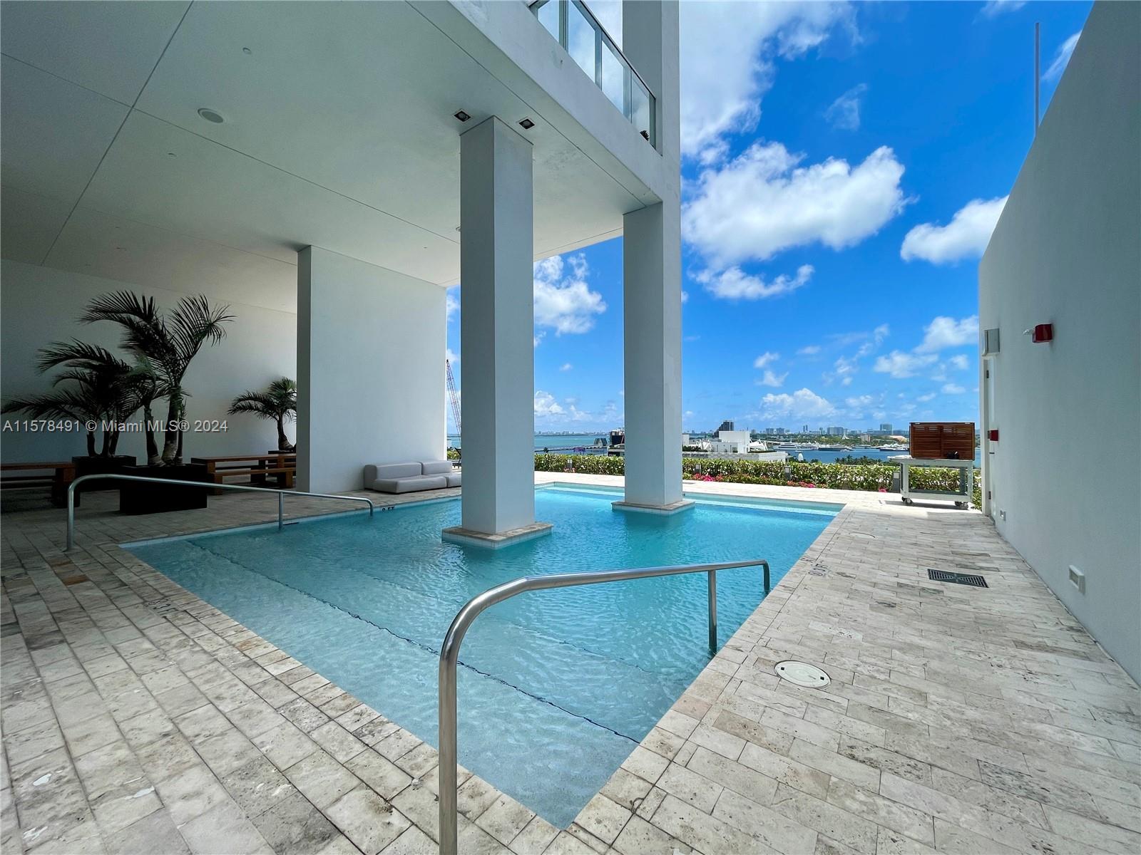 1040 Biscayne Blvd # 3305
