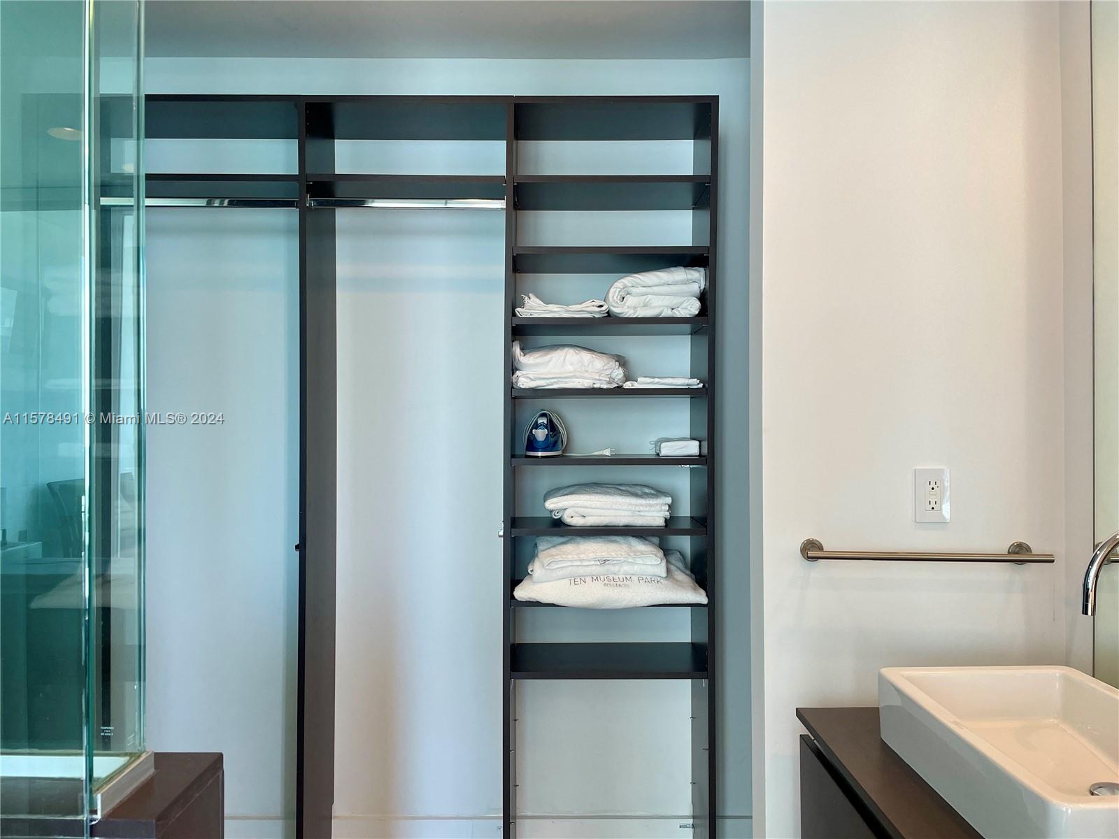 1040 Biscayne Blvd # 3305