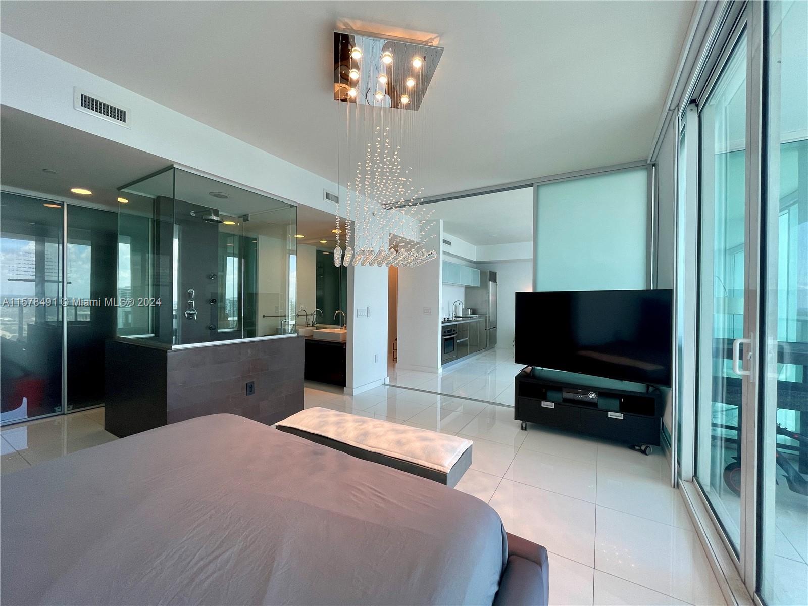 1040 Biscayne Blvd # 3305