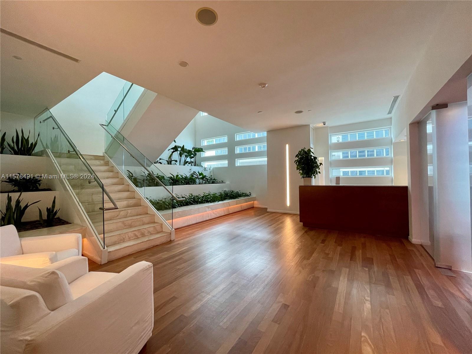 1040 Biscayne Blvd # 3305