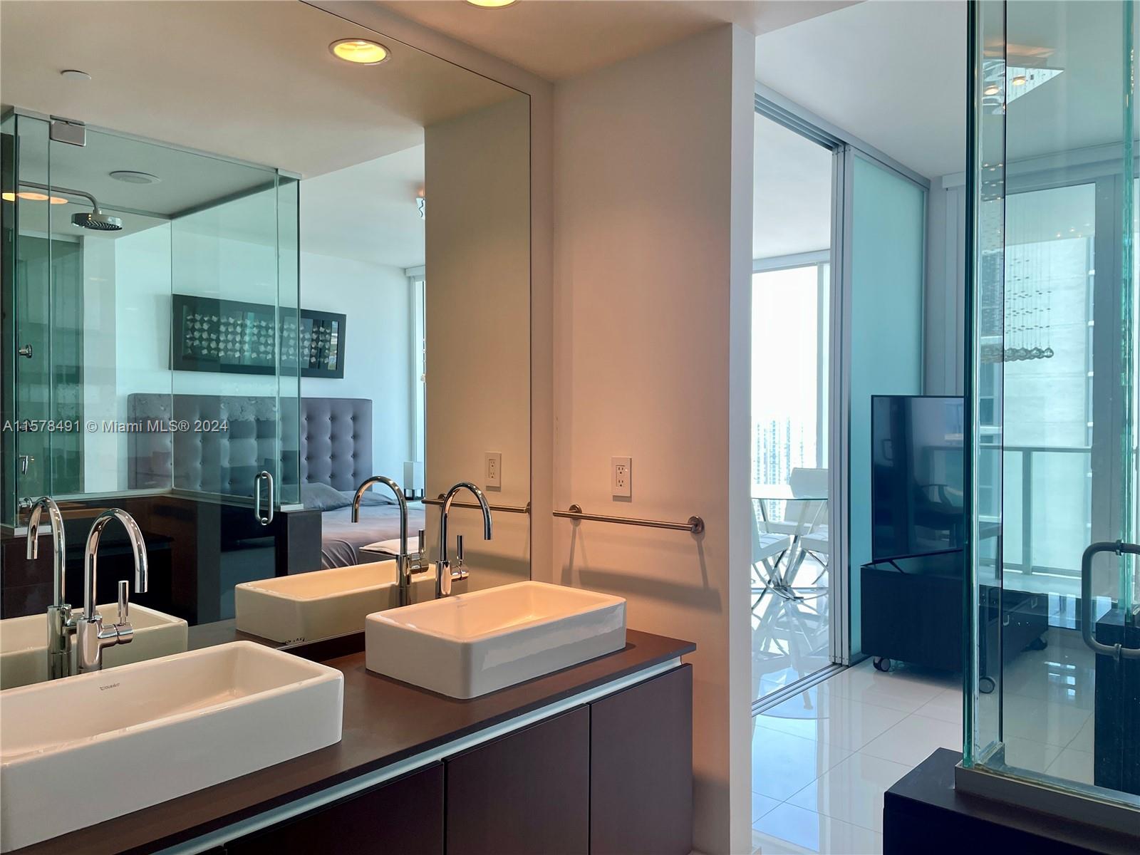 1040 Biscayne Blvd # 3305