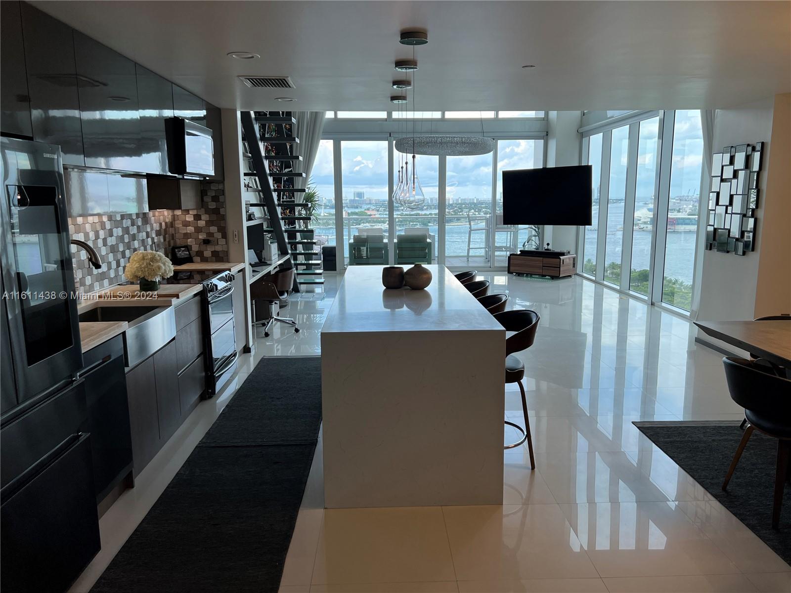 1040 BISCAYNE BLVD # 1701