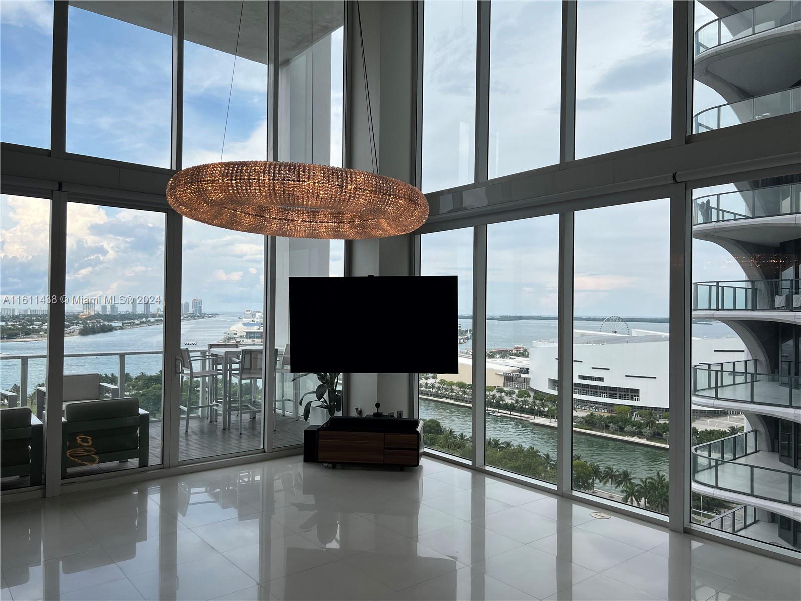1040 BISCAYNE BLVD # 1701