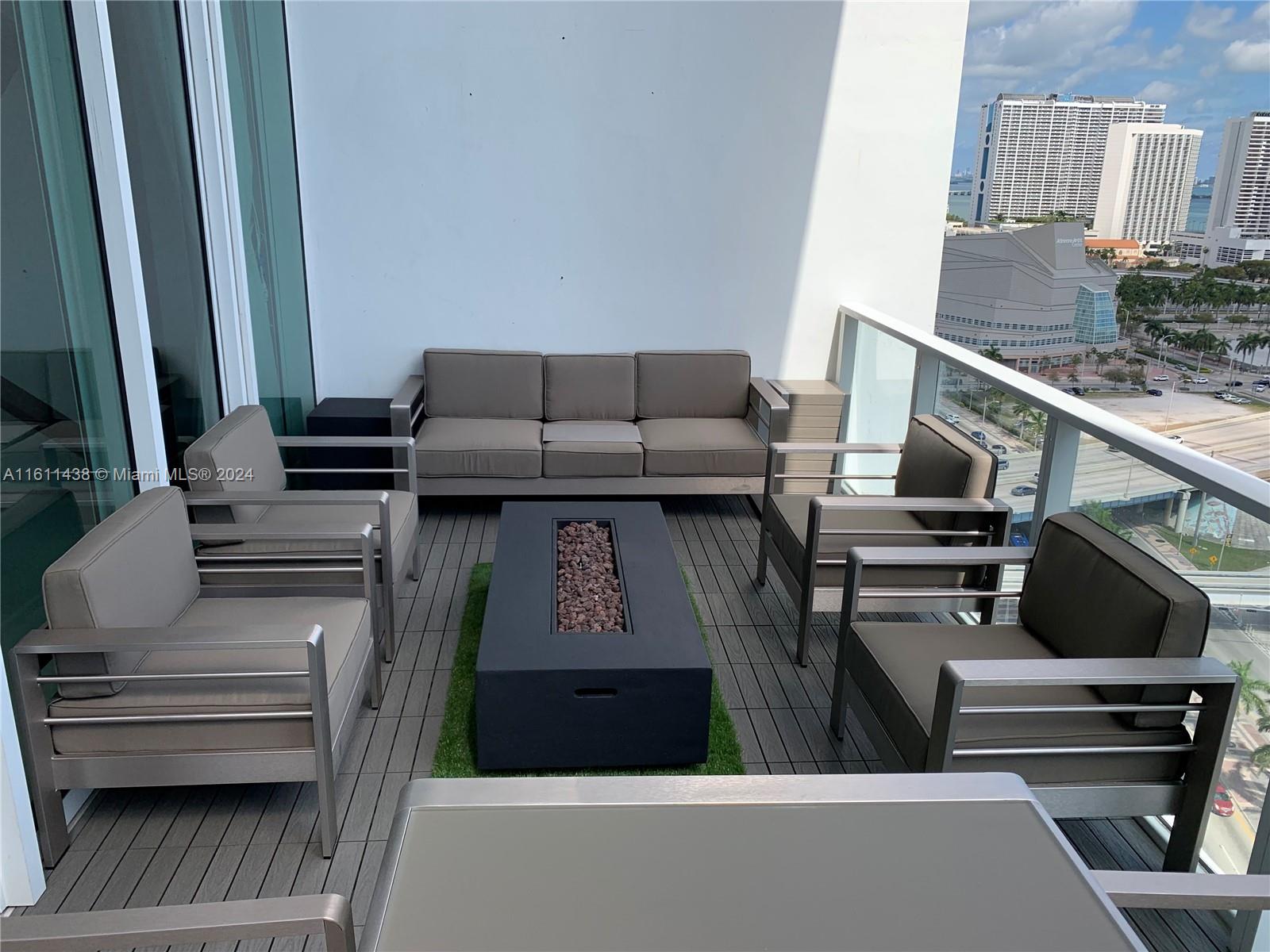 1040 BISCAYNE BLVD # 1701