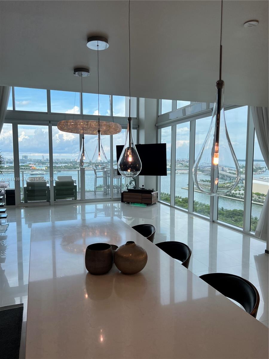 1040 BISCAYNE BLVD # 1701