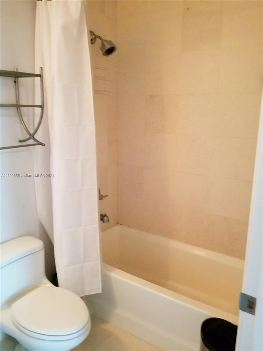 60 SW 13 ST # 3206