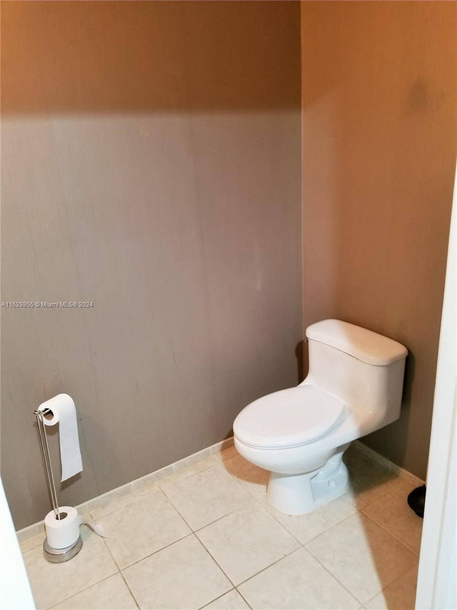 60 SW 13 ST # 3206