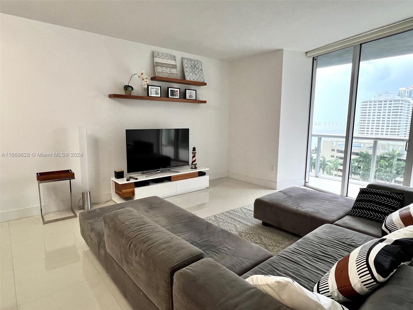 495 Brickell Ave # 1107