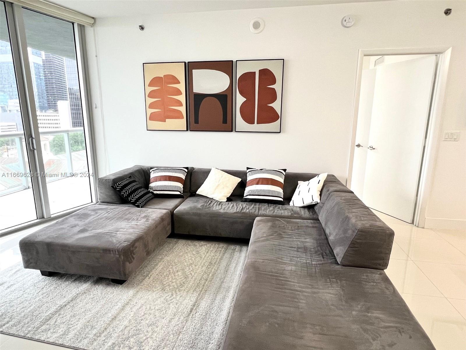 495 Brickell Ave # 1107