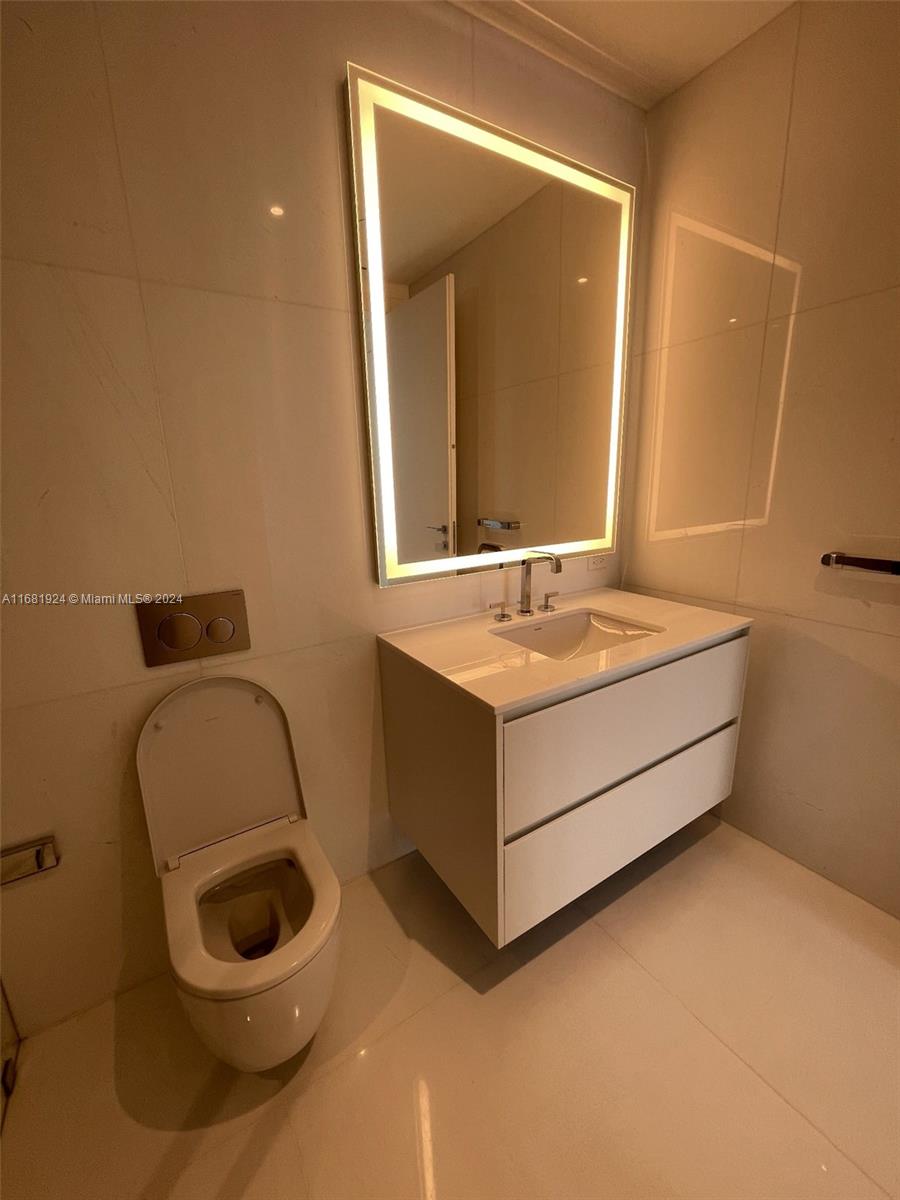 300 Biscayne Blvd Way # 4208