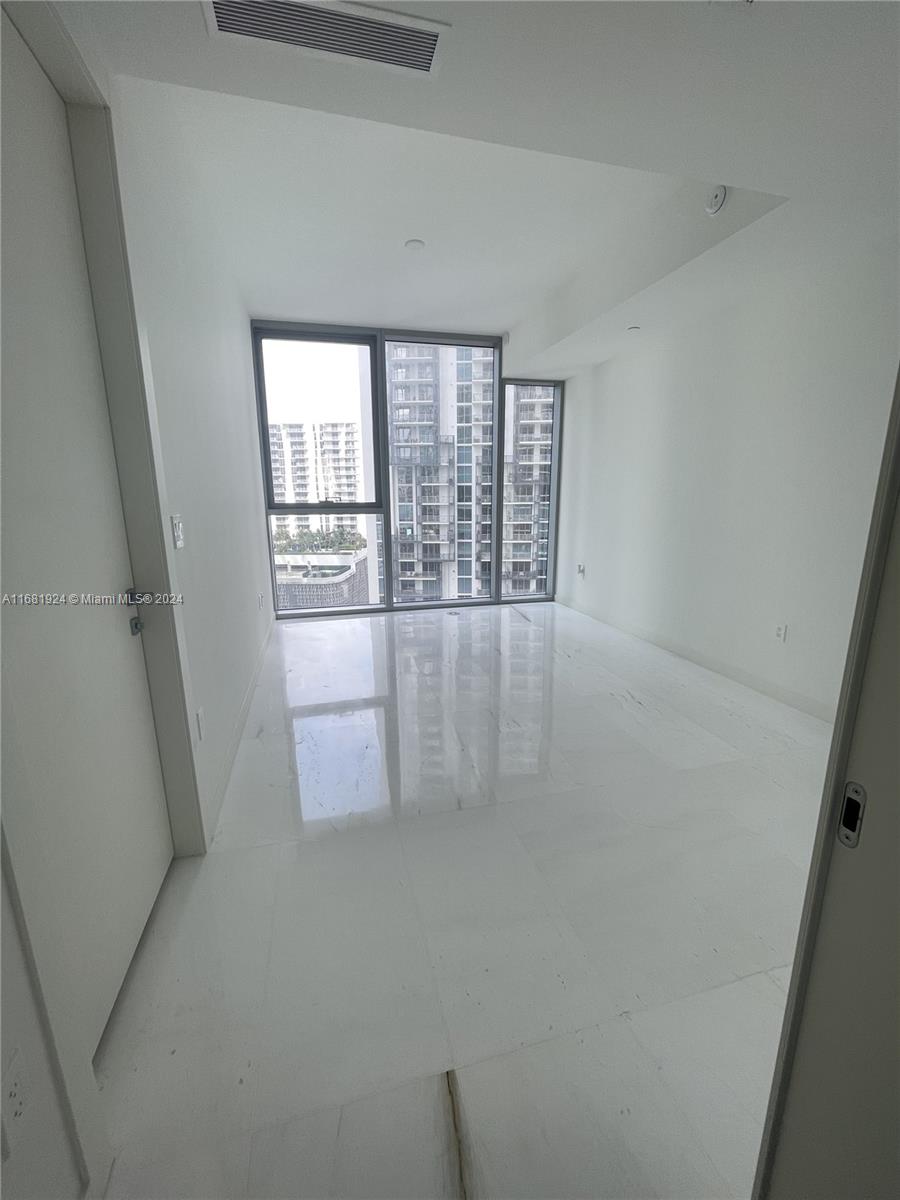 300 Biscayne Blvd Way # 4208