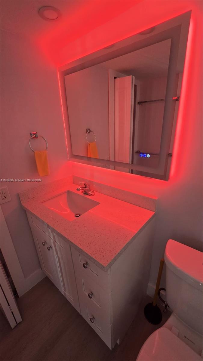 1440 Brickell Bay Dr # 909