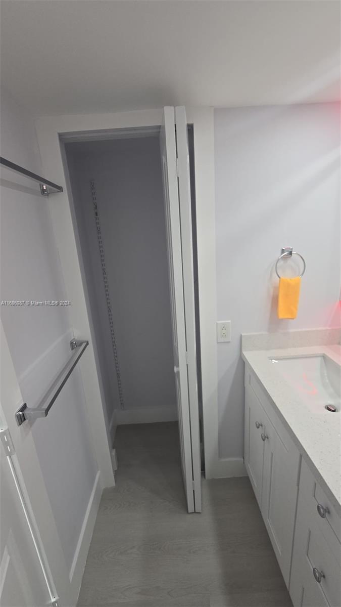 1440 Brickell Bay Dr # 909