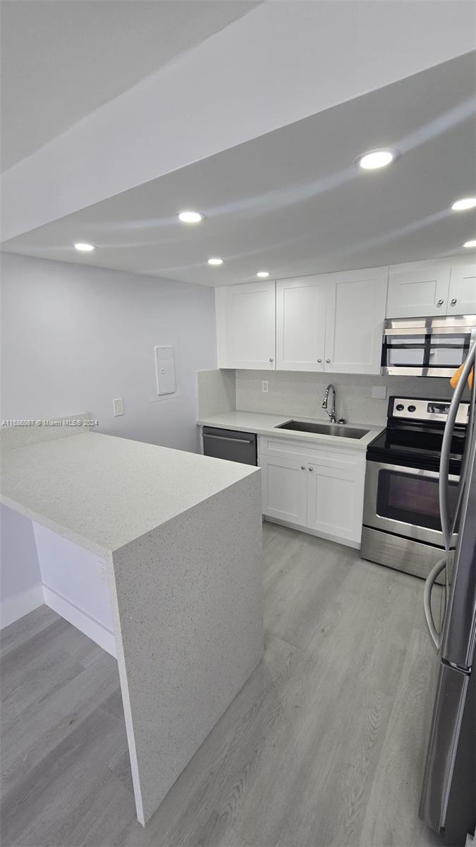 1440 Brickell Bay Dr # 909