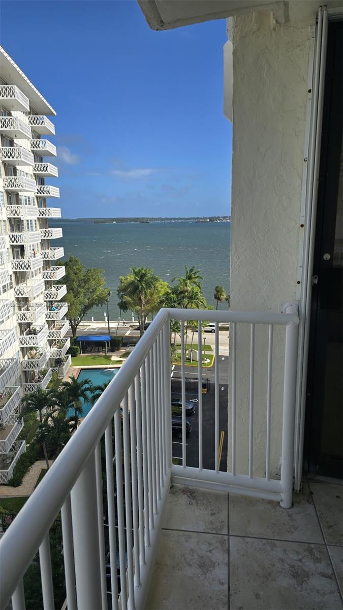 1440 Brickell Bay Dr # 909