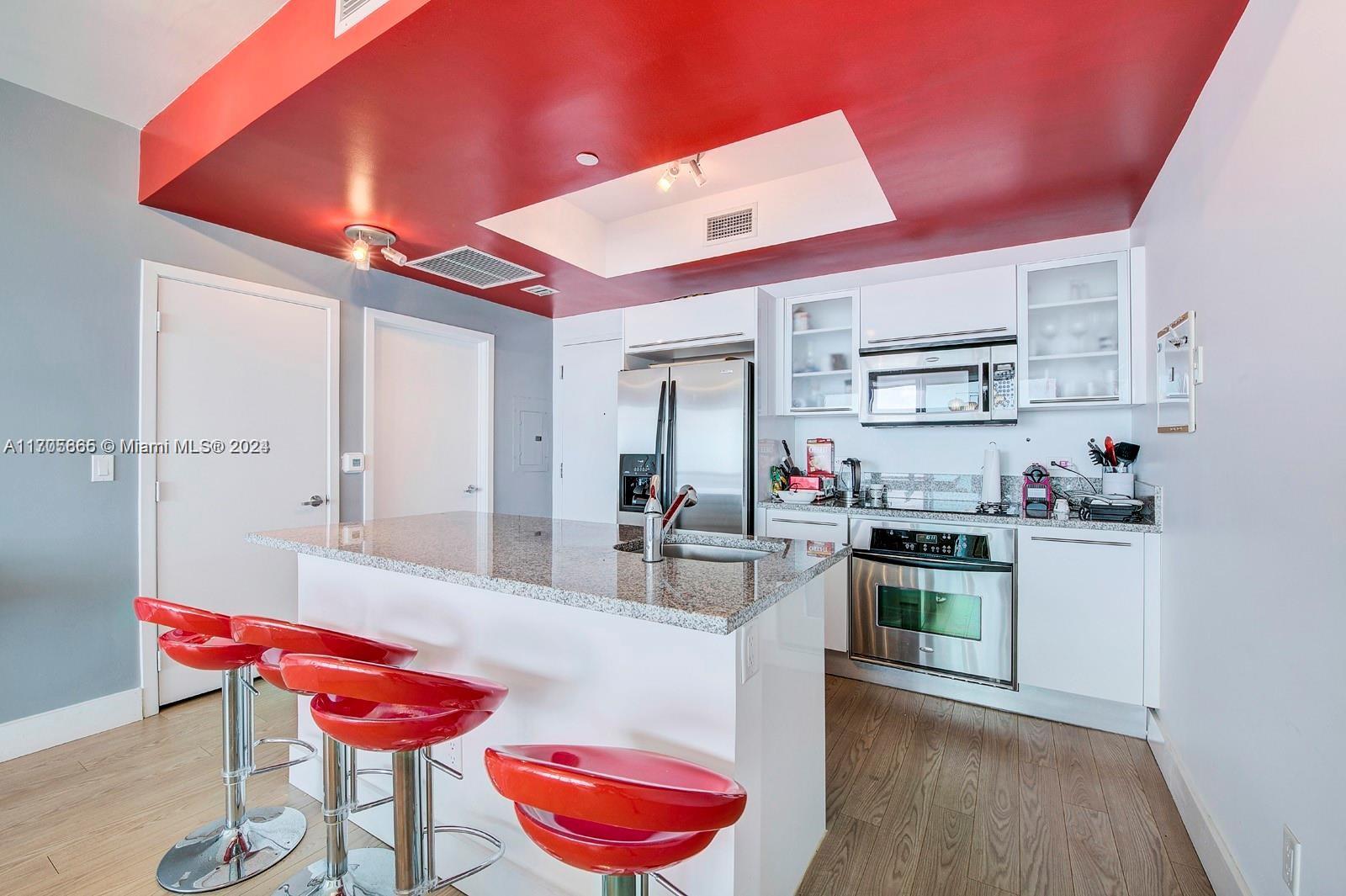888 Biscayne Blvd # 4007