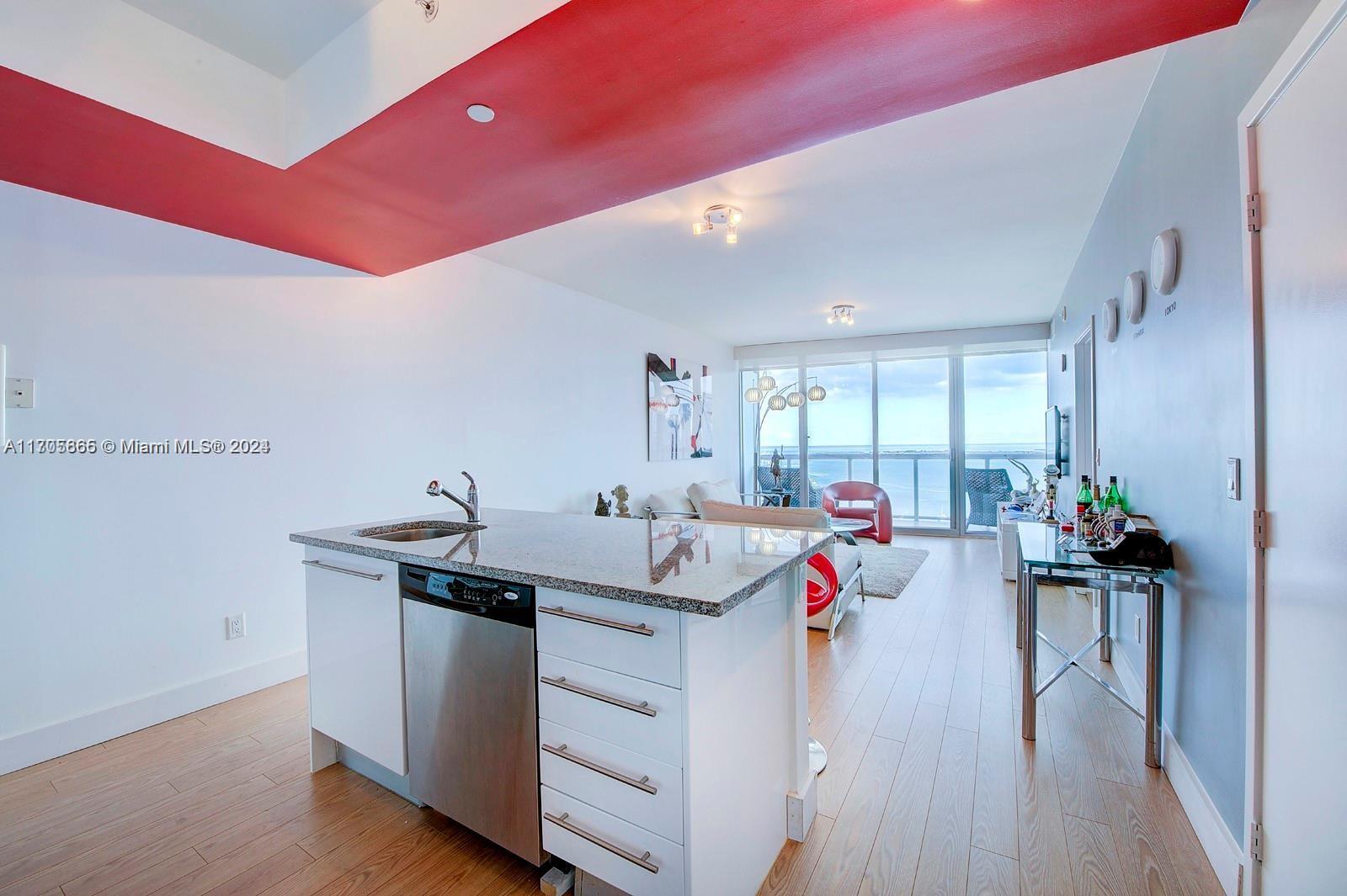 888 Biscayne Blvd # 4007