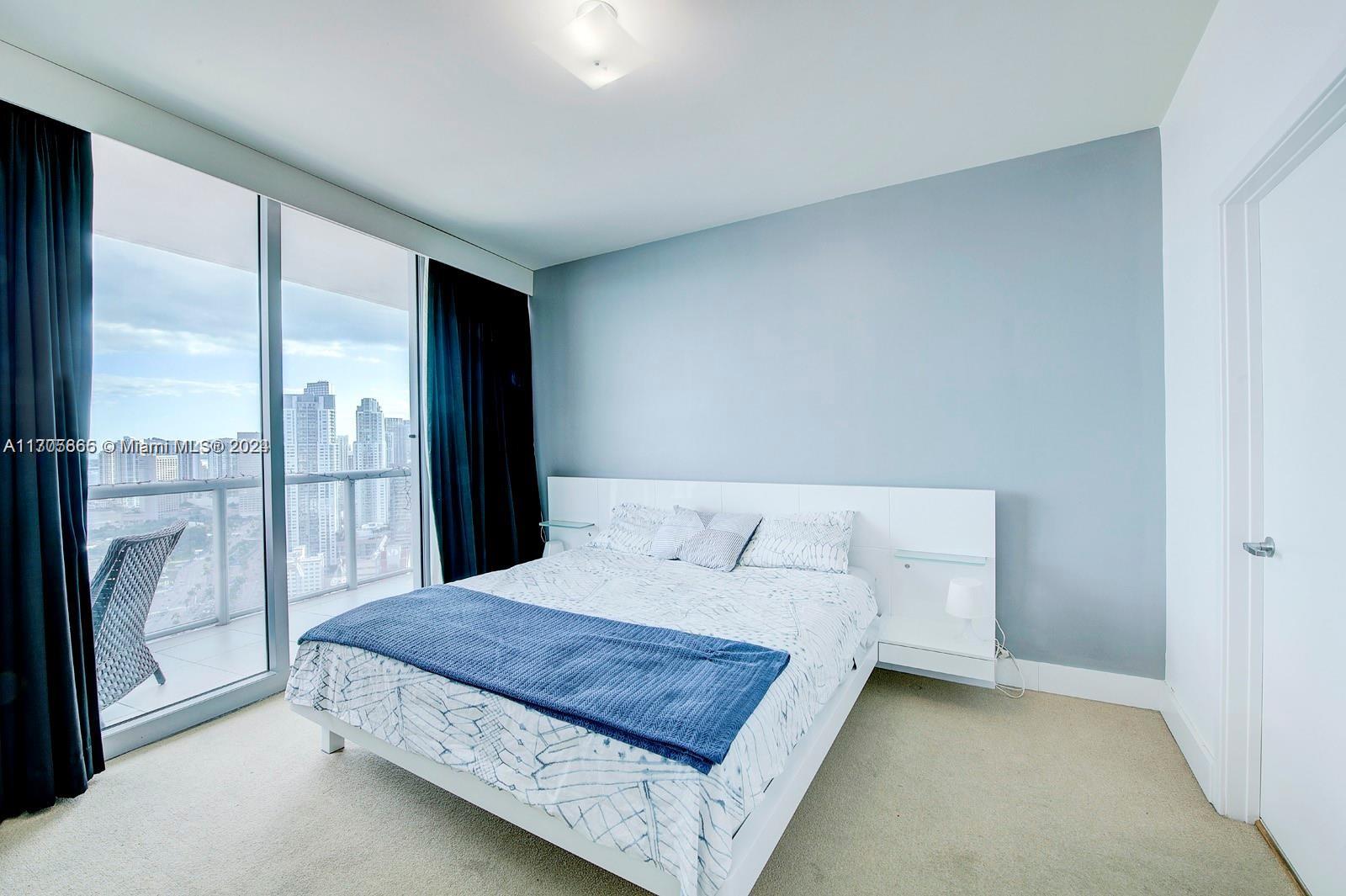 888 Biscayne Blvd # 4007