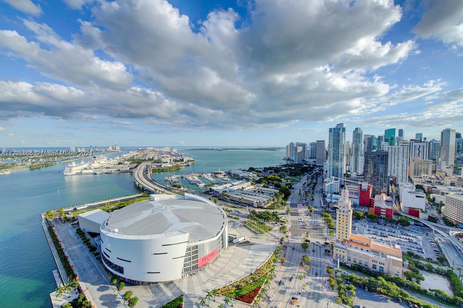 888 Biscayne Blvd # 4007