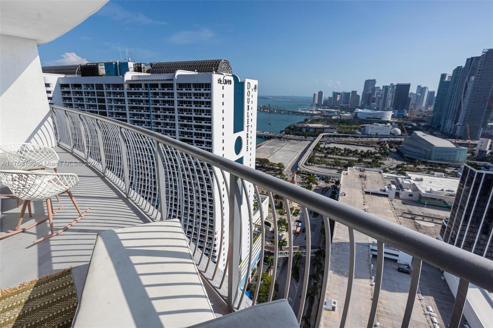 1750 N Bayshore Dr # 3812