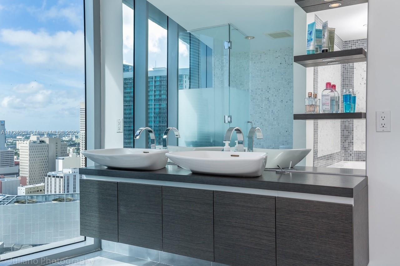 200 Biscayne Boulevard Way # 3102