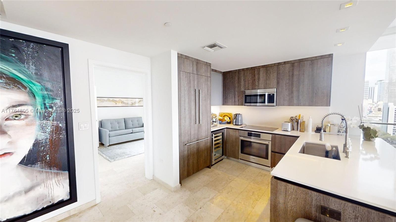 68 SE 6 ST # 1111